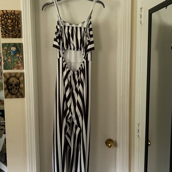 Beautiful striped jumpsuit, only worn once - Picture 2 of 2